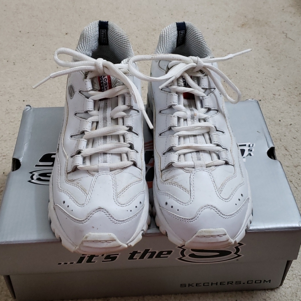 Skechers sport tennis shoes